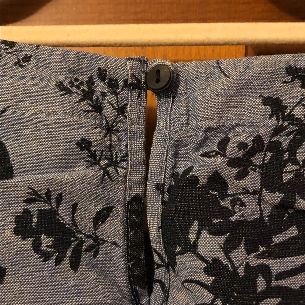 Liz Claiborne Blue Linen-Blend Top with Navy Floral Print - Picture 7 of 7